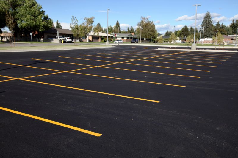 Commercial Asphalt Painting in Los Angeles, CA